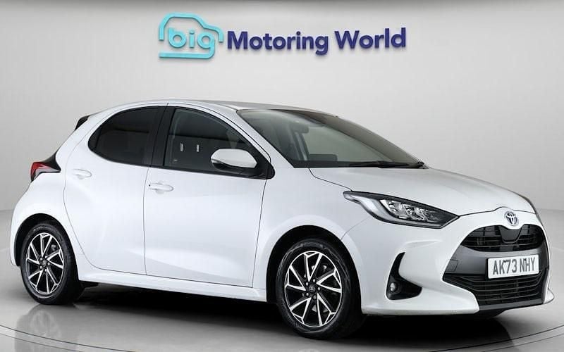 Used Toyota Yaris Hybrid Design 116 HP (85 kW) 2026 Hatchback