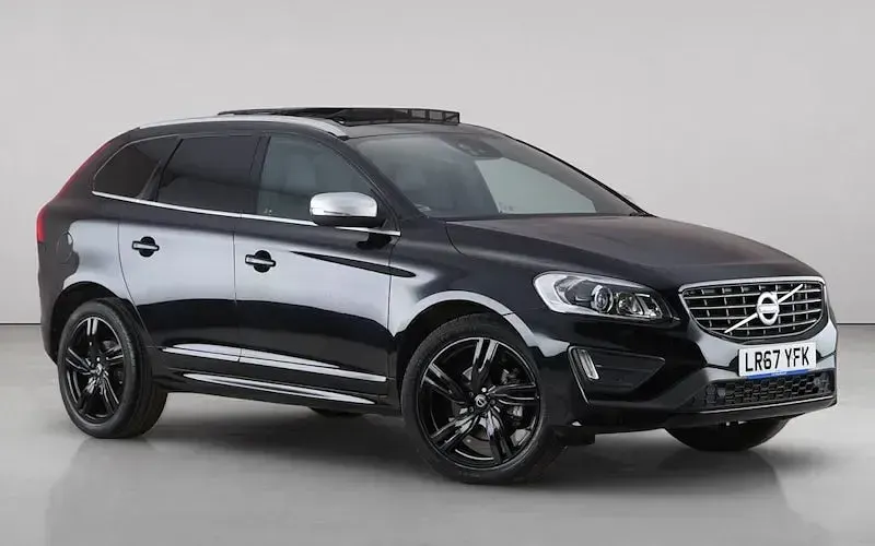 Used Volvo XC60 R-Design 190 HP (139 kW) 2017 SUV