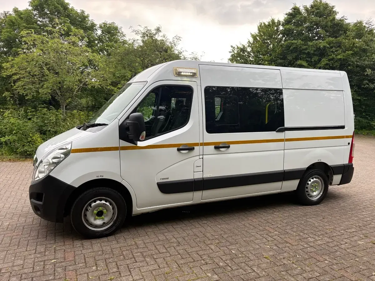 Used Vauxhall Movano 130 HP (95 kW) 2019 White MPV