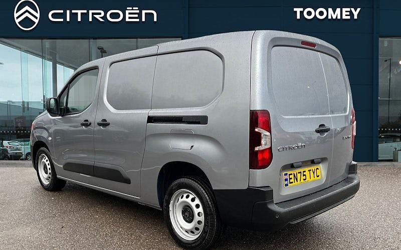 New Citroën Berlingo 130 HP (95 kW) 2025 Grey MPV