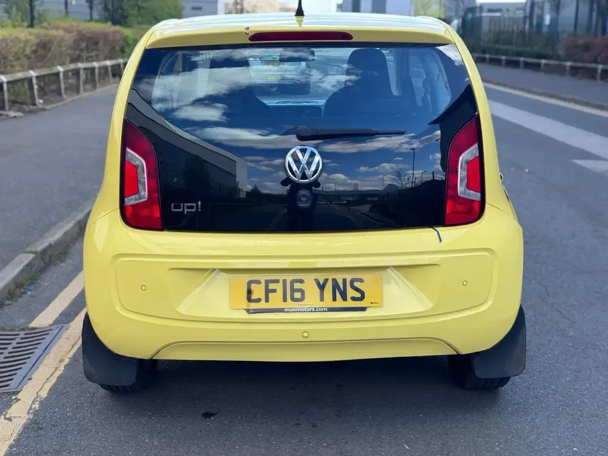 Używany VW up! 2016 Żółty Hatchback