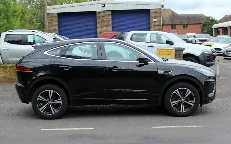 Used Jaguar E-Pace R-Dynamic 204 HP (150 kW) 2024 SUV