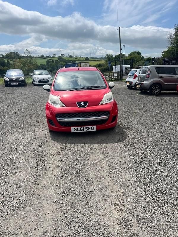 Red Used 2011 Peugeot 107 Sportium Hatchback | £2,295 (Fair price) - Image 1/4