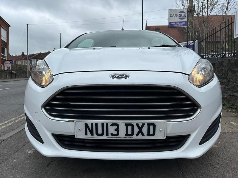 Used Ford Fiesta Style 82 HP (60 kW) 2013 White Hatchback