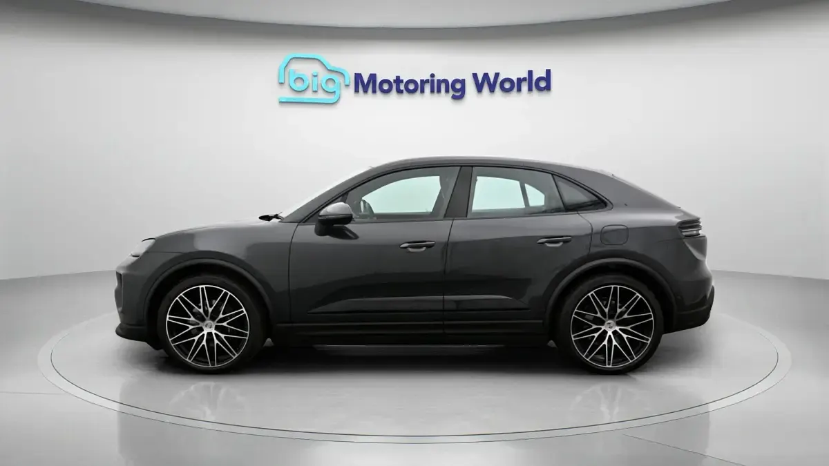 New Porsche Macan Performance Package 264 kW (360 HP) 2026 Grey SUV