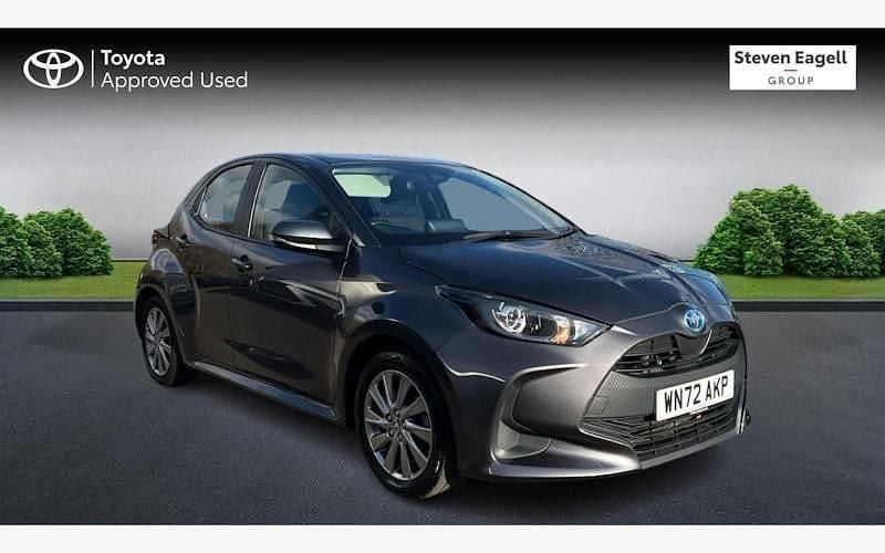 Used 2025 Toyota Yaris Hybrid Hatchback | £17,627 (Super price) - Image 1/3