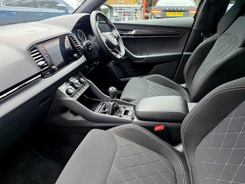 Used Skoda Karoq SportLine 150 HP (110 kW) 2022 Black magic pearl effect SUV