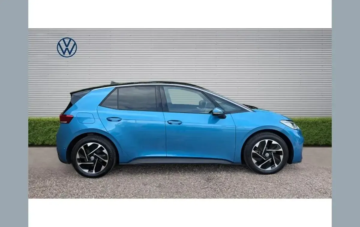 Used VW ID.3 Pro 150 kW (204 HP) 2025 Blue Hatchback