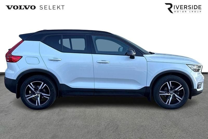 Used Volvo XC40 R-Design 150 HP (110 kW) 2018 White SUV