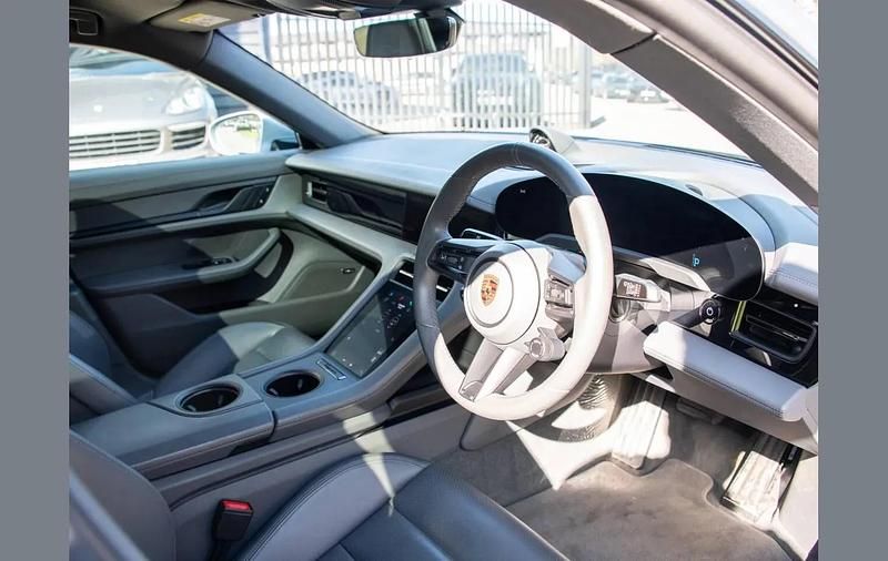 Used Porsche Taycan 419 kW (571 HP) 2022 Silver Sedan