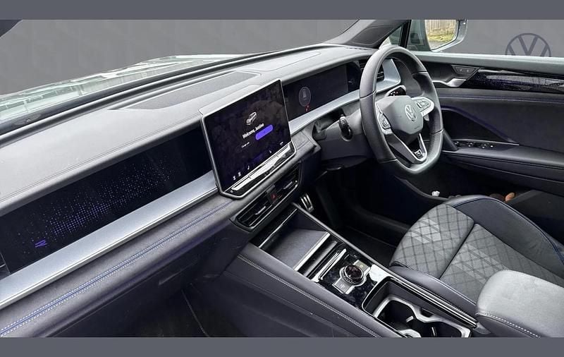 Used VW Tayron R-line 147 HP (108 kW) 2025 Green SUV