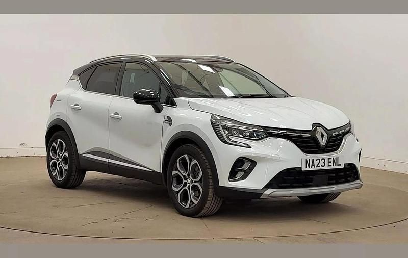 White Used 2023 Renault Captur Techno SUV | £17,995 (Fair price) - Image 1/4