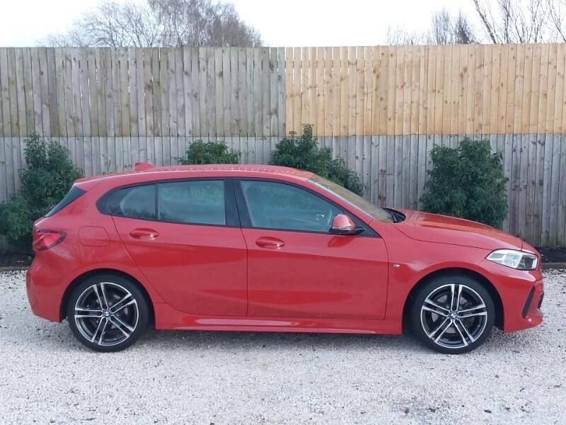 Used BMW 118 M Sport 134 HP (98 kW) 2023 Red Hatchback
