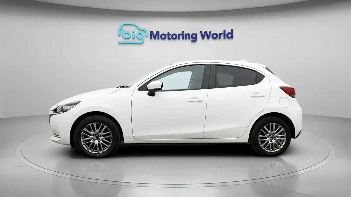 Used Mazda 6 Inclusive 90 HP (66 kW) 2023 White Hatchback