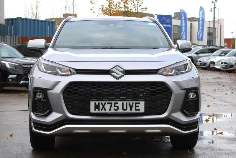 Begagnad Suzuki Across 302 HK (222 kW) 2025 Silver SUV