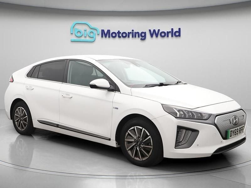 White Used 2020 Hyundai Ioniq Premium SE Sedan | £8,800 (Good price) - Image 1/4