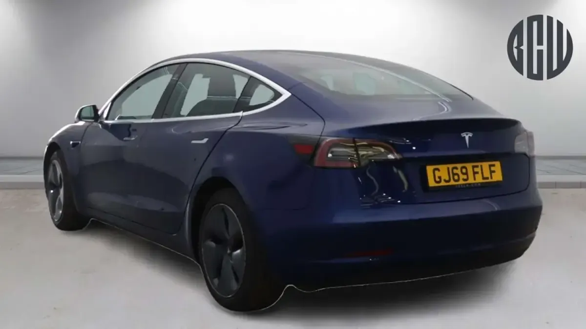 Used Tesla Model 3 Standard Range 366 kW (498 HP) 2019 Blue Sedan