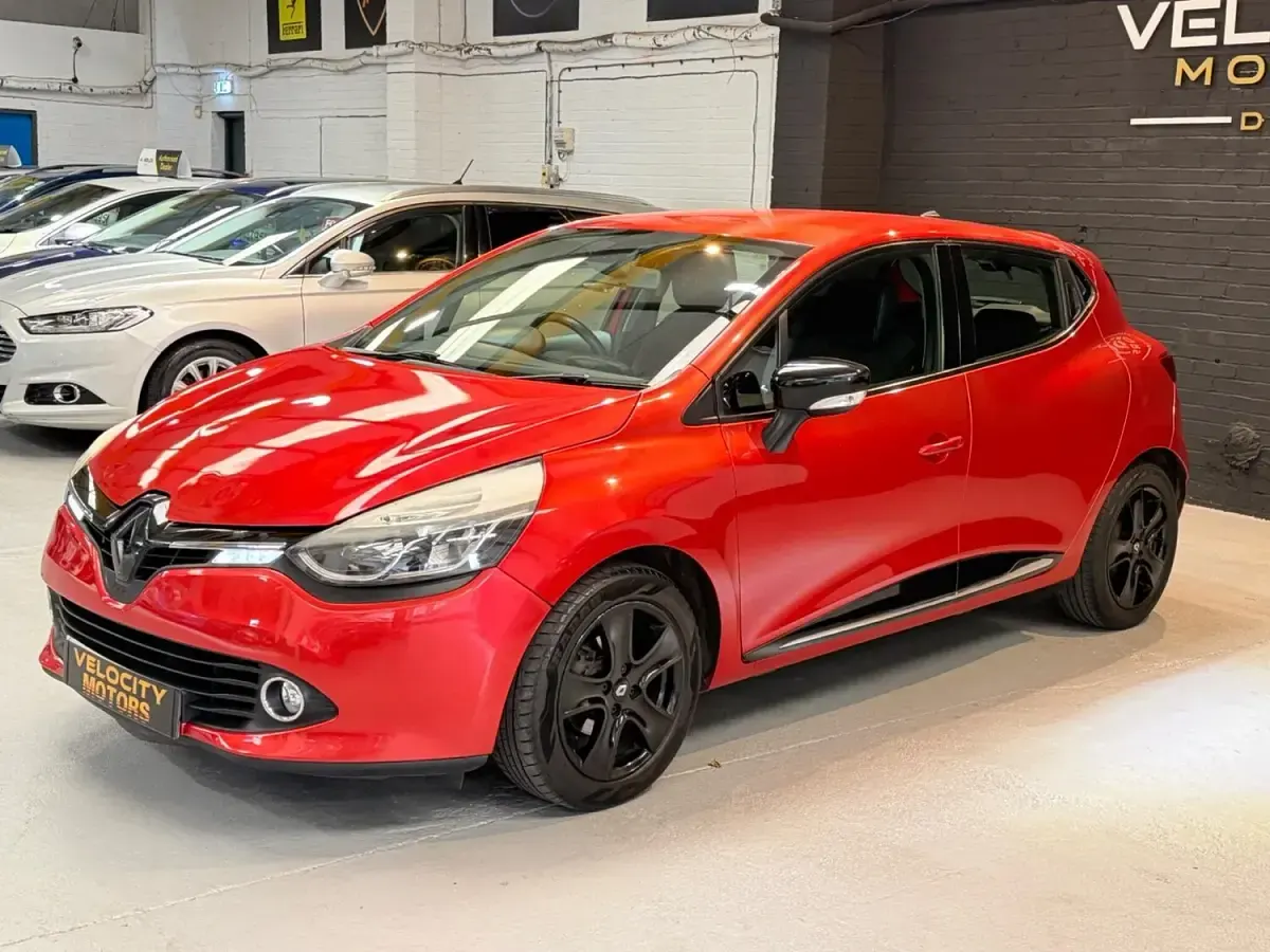 Used Renault Clio Dynamique 2014 Red Hatchback