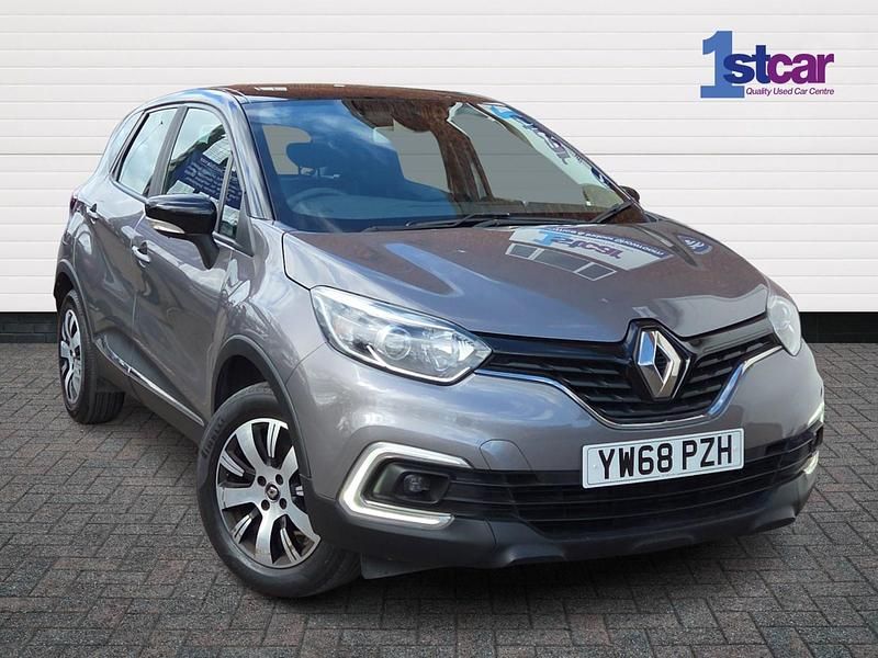 Used Renault Captur Play 90 HP (66 kW) 2019 Grey/black SUV