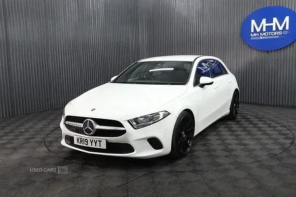 Begagnad Mercedes A180 Executive 116 HK (85 kW) 2019 Vit Halvkombi