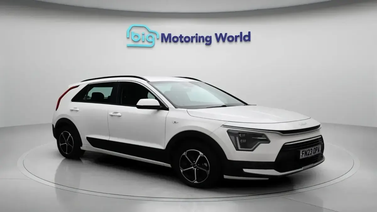 Gebraucht Kia Niro 141 PS (103 kW) 2023 SUV