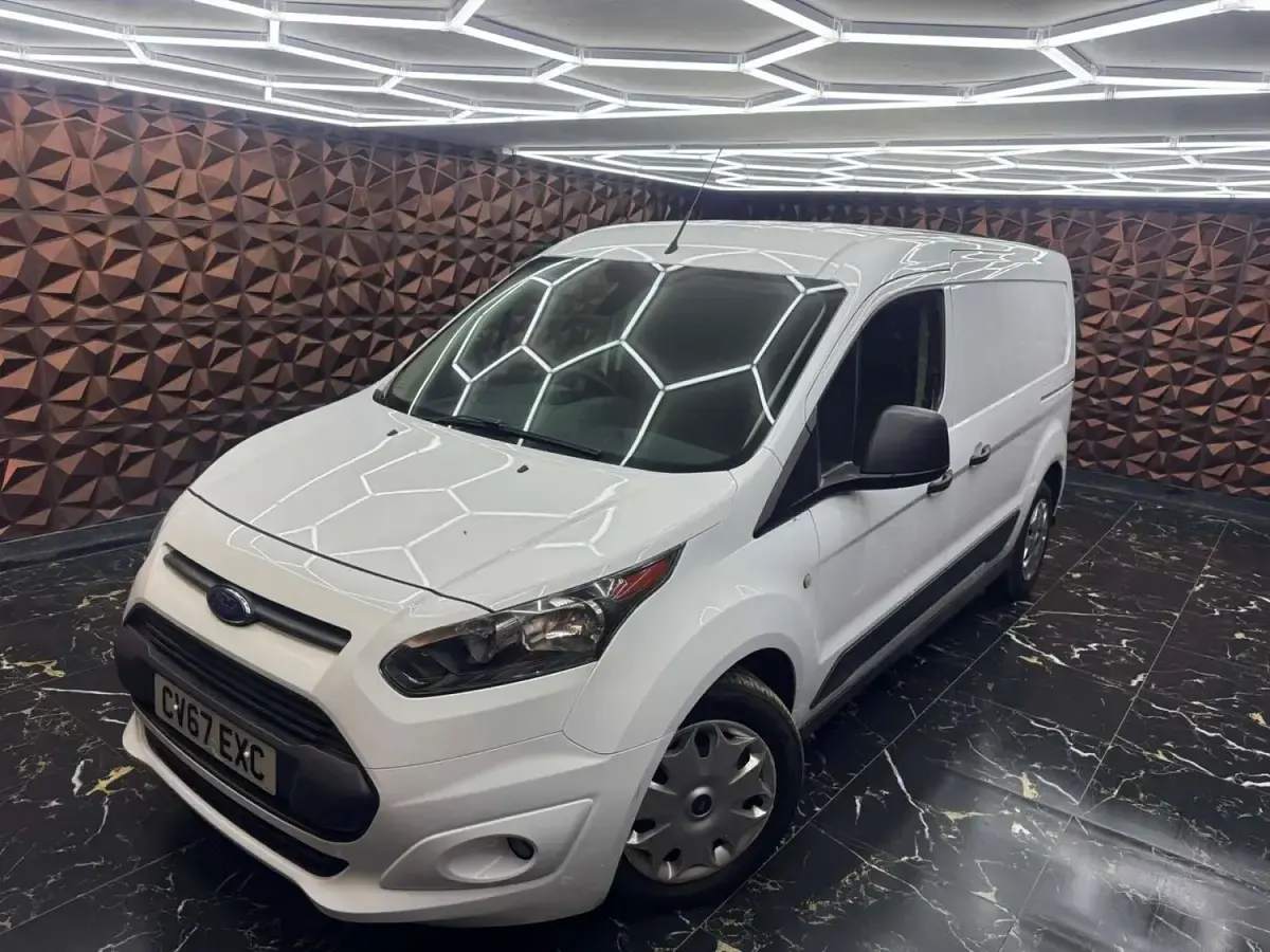 Used Ford Transit Connect Trend 100 HP (73 kW) 2017 White MPV