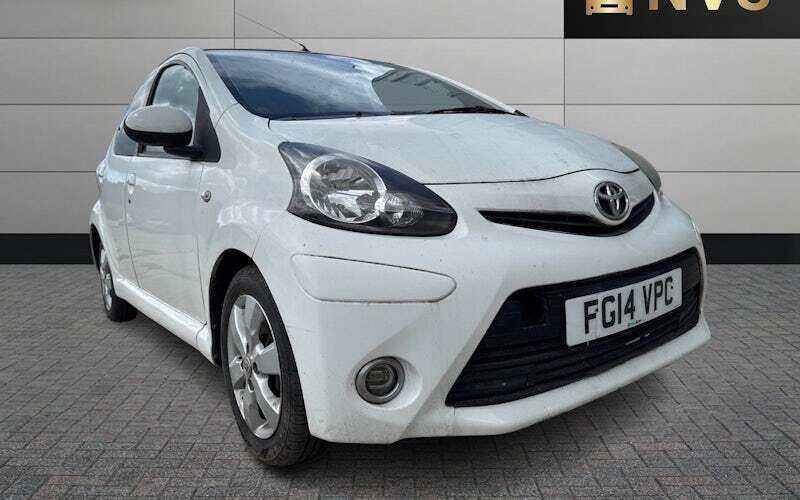 Used 2013 Toyota Aygo Style Hatchback | £4,995 (Fair price) - Image 1/4