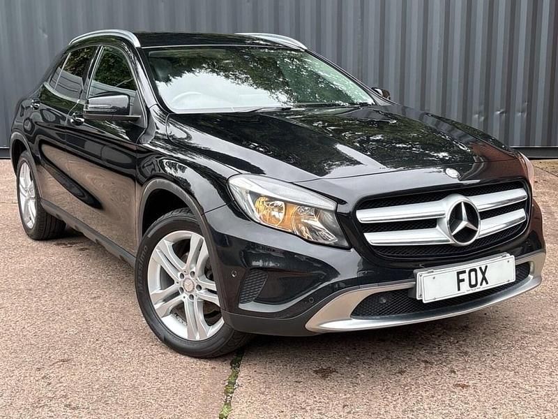 Black Used 2015 Mercedes GLA200 Executive SUV | £6,401 (A bit pricey) - Image 1/4