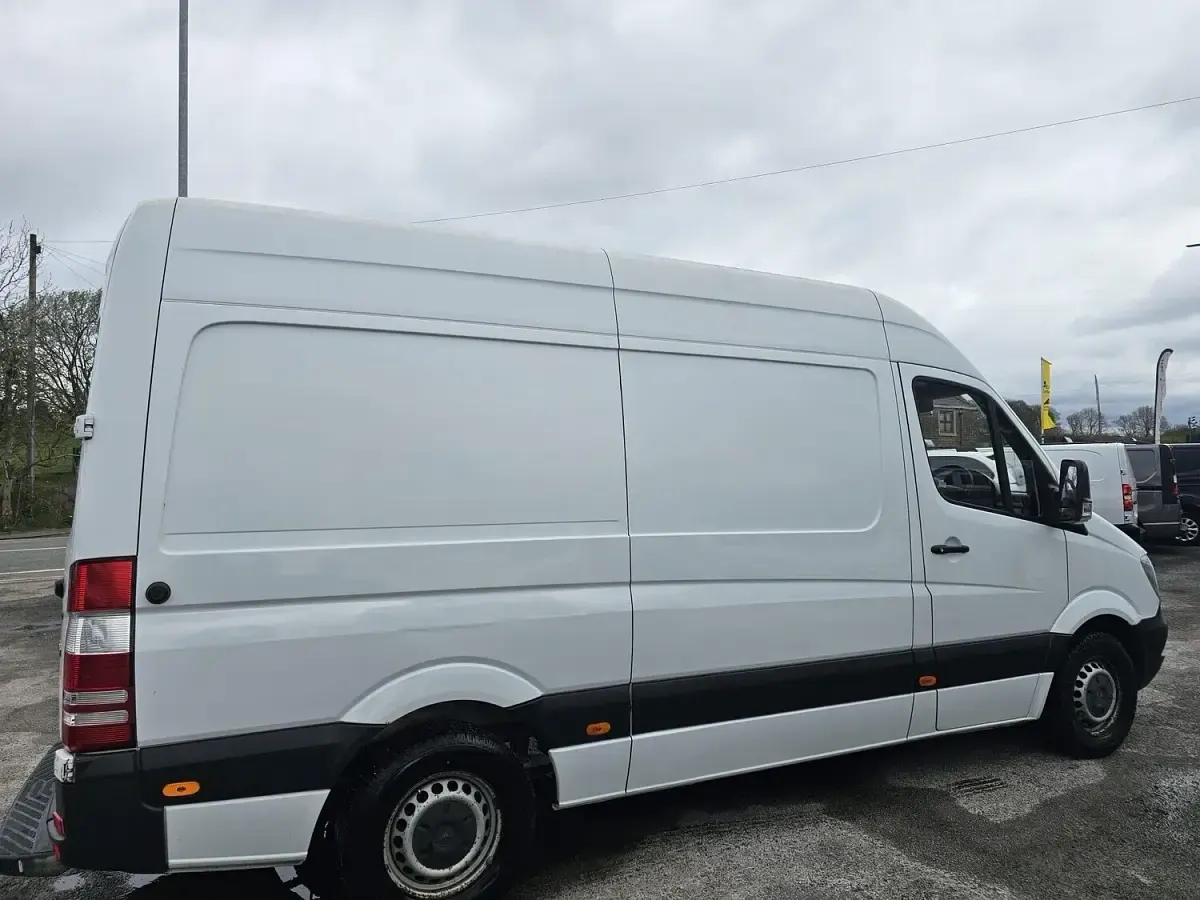 Used Mercedes Sprinter 163 HP (119 kW) 2016 White Van