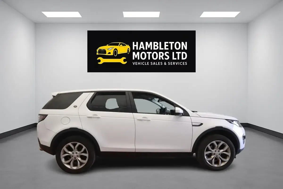 Used Land Rover Discovery 4 HSE 180 HP (132 kW) 2016 White SUV