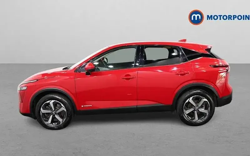 Used Nissan Qashqai N-Connecta 190 HP (139 kW) 2023 Red SUV