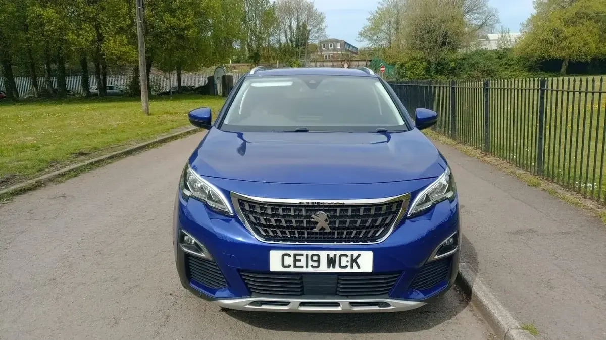 Used Peugeot 3008 Allure 130 HP (95 kW) 2019 Blue SUV