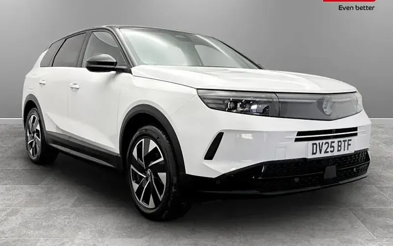 Second-hand Vauxhall Grandland X Ultimate 136 CP (100 kW) 2025 SUV