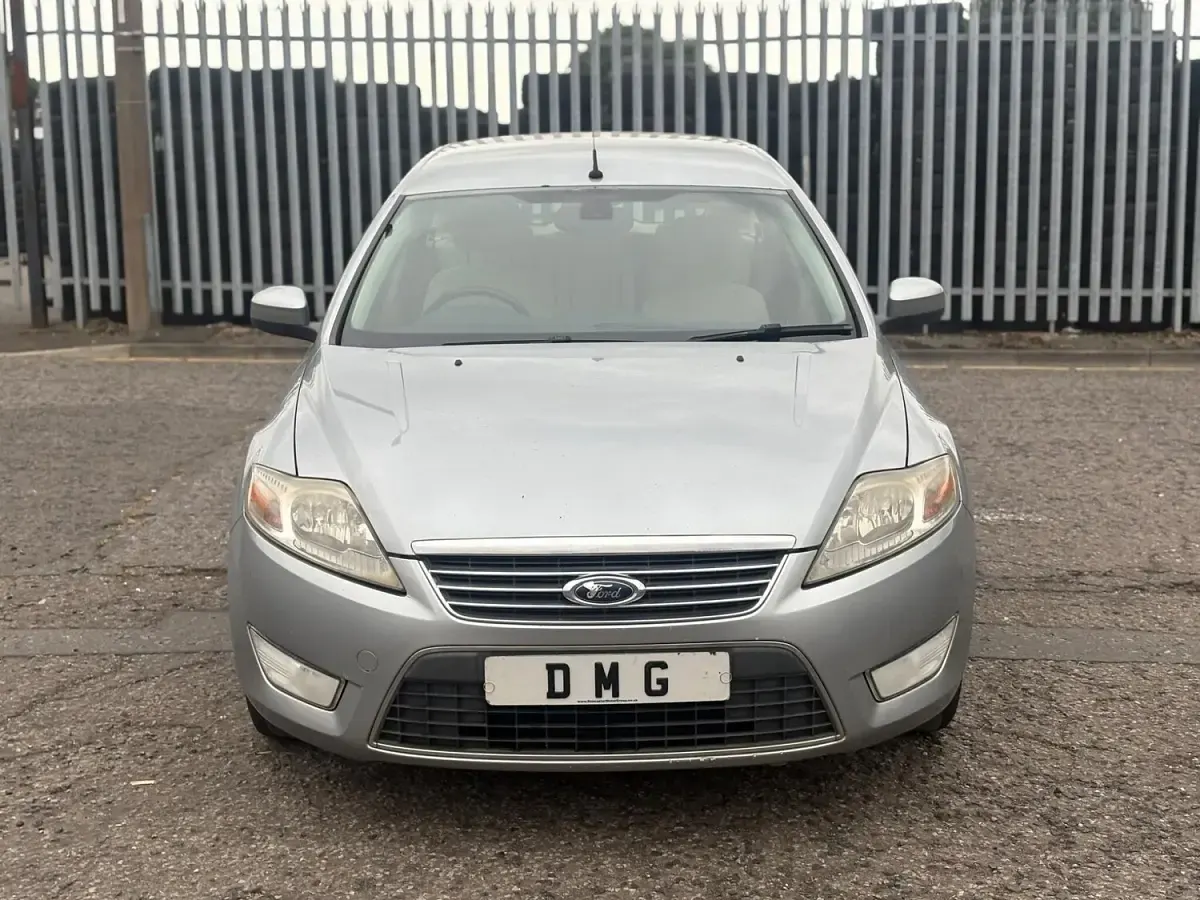 Used Ford Mondeo Ghia 2007 Silver Estate