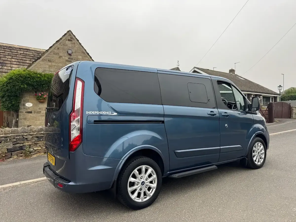 Used Ford Tourneo Custom Titanium 2020 Blue Van