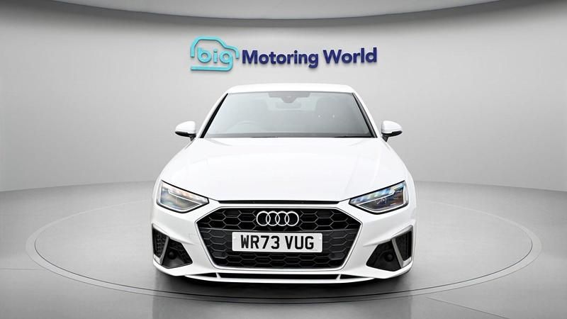 Used Audi A4 S-Line 148 HP (108 kW) 2023 White Sedan