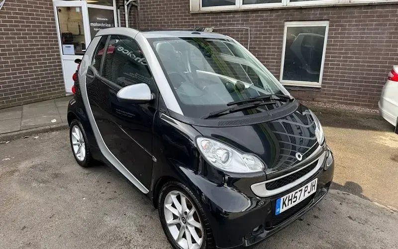 Used Smart ForTwo Cabrio Passion 84 HP (61 kW) 2011 Black Cabriolet