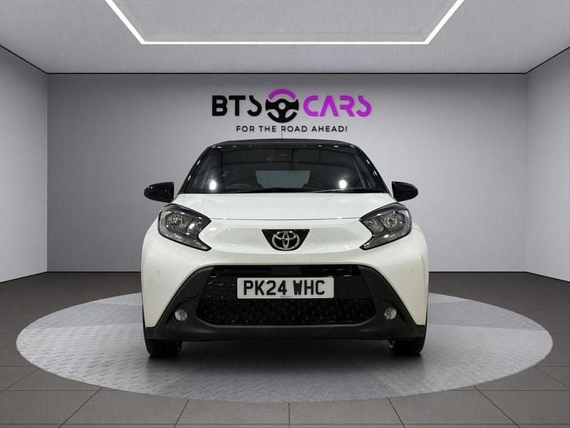 Used Toyota Aygo X 72 HP (52 kW) 2024 White SUV