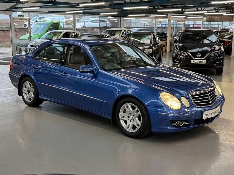 Used Mercedes E220 Avantgarde 170 HP (125 kW) 2007 Blue Sedan