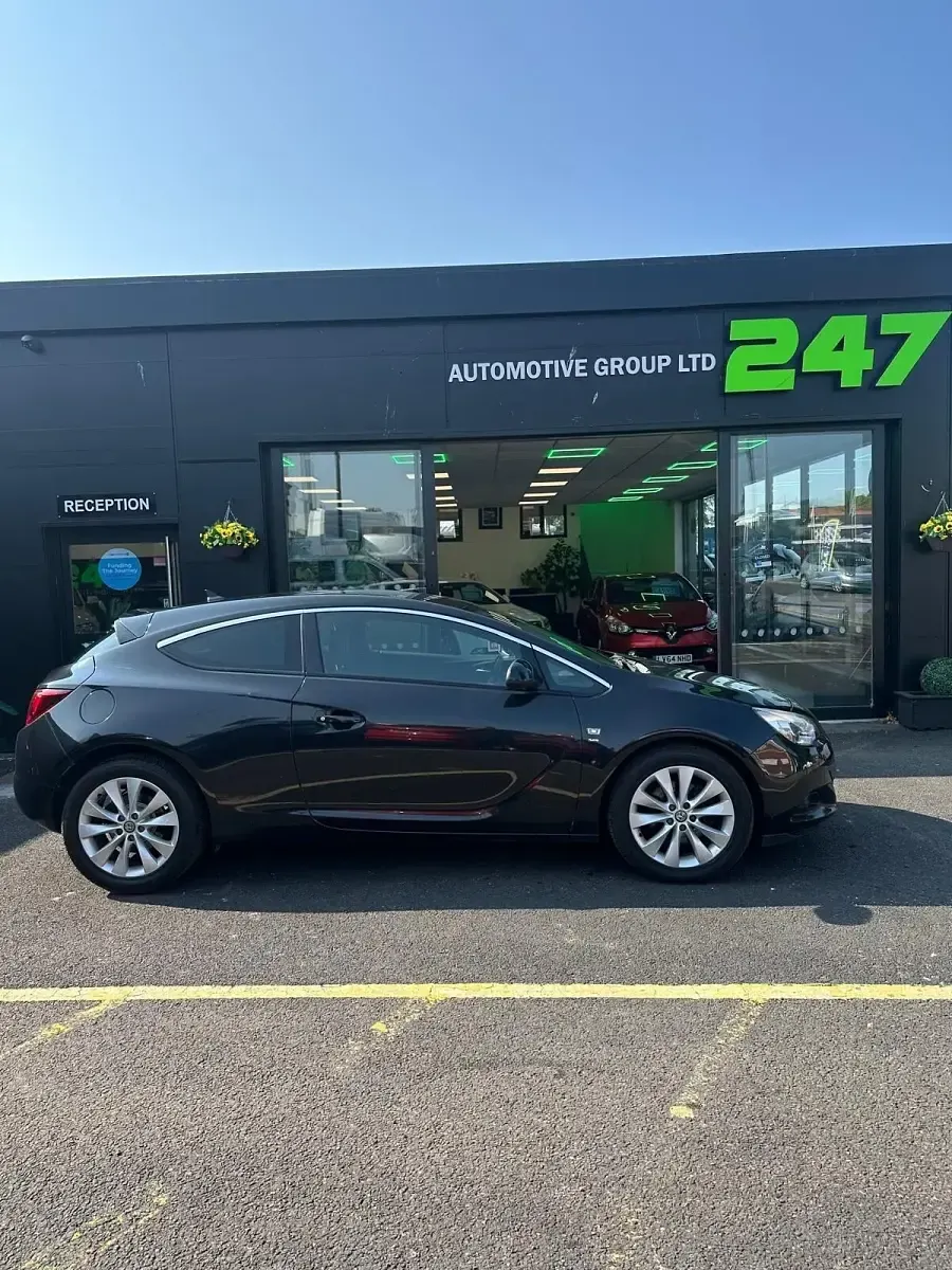 Used Vauxhall Astra GTC SRi 2014 Black Hatchback