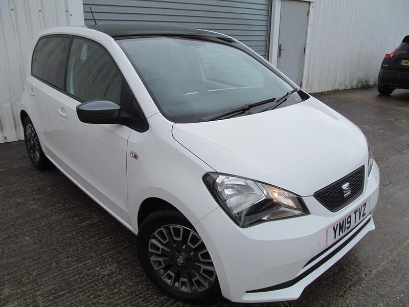Used Seat Mii Design 2019 White Hatchback