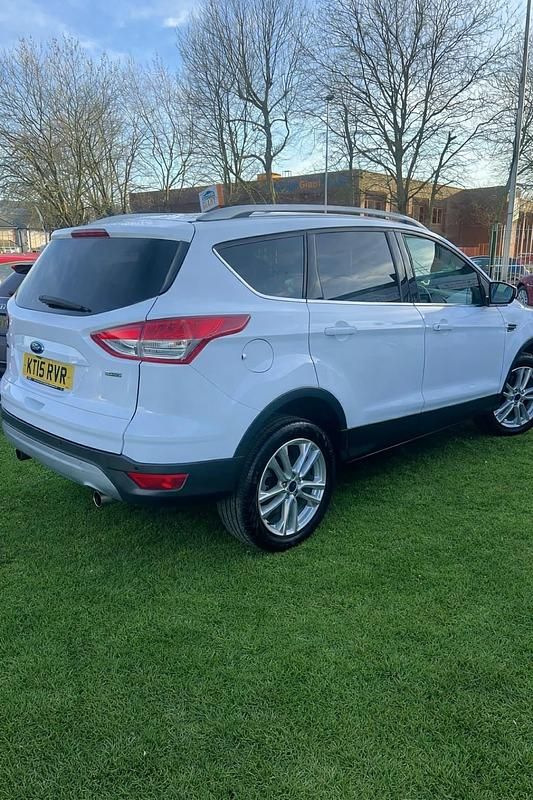 Usado Ford Kuga Titanium X 182 HP (133 kW) 2015 Branco SUV