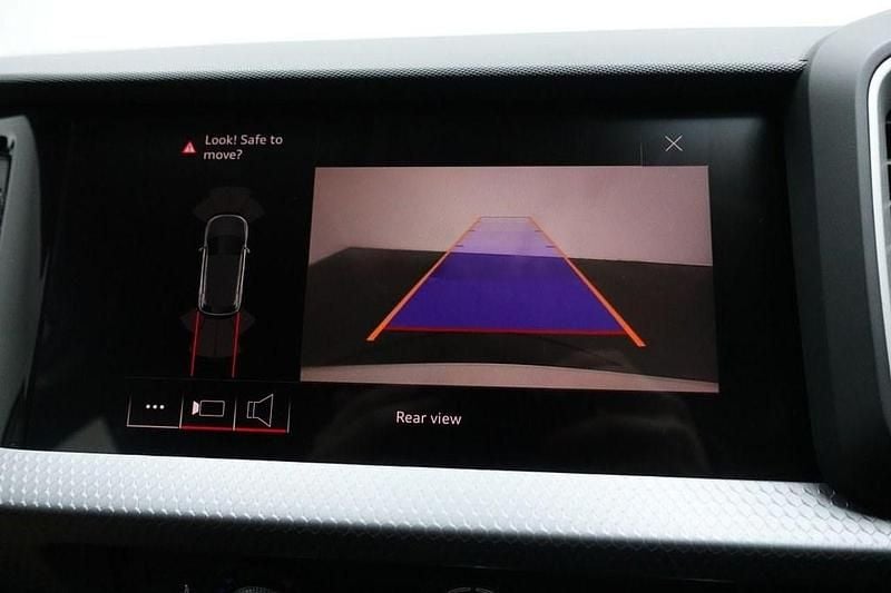 Used Audi A1 Sportback Sport 95 HP (69 kW) 2020 White Hatchback