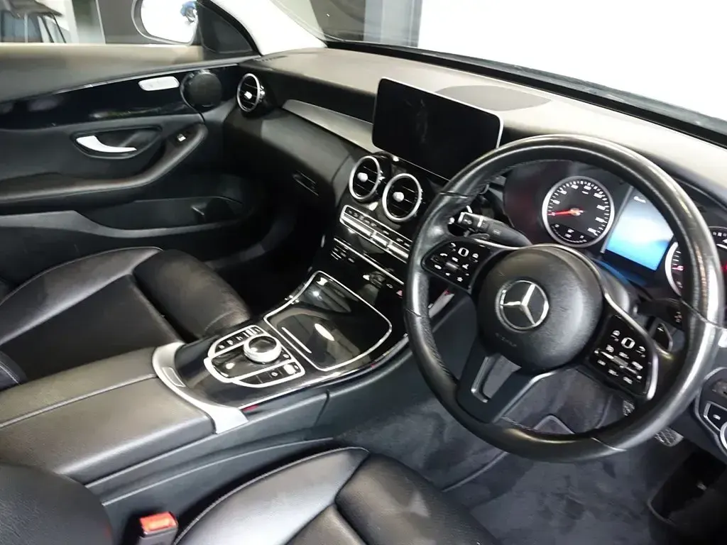 Begagnad Mercedes C200 SE 198 HK (145 kW) 2019 Svart Sedan