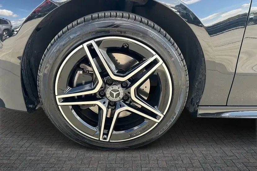 Used Mercedes E250 Executive 215 HP (158 kW) 2025 Cosmos black Estate