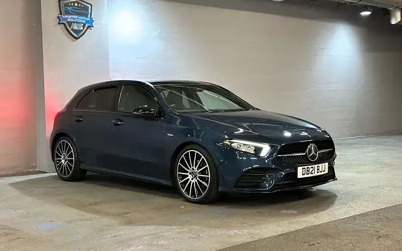 Used Mercedes A200 Exclusive 150 HP (110 kW) 2020 Blue Hatchback