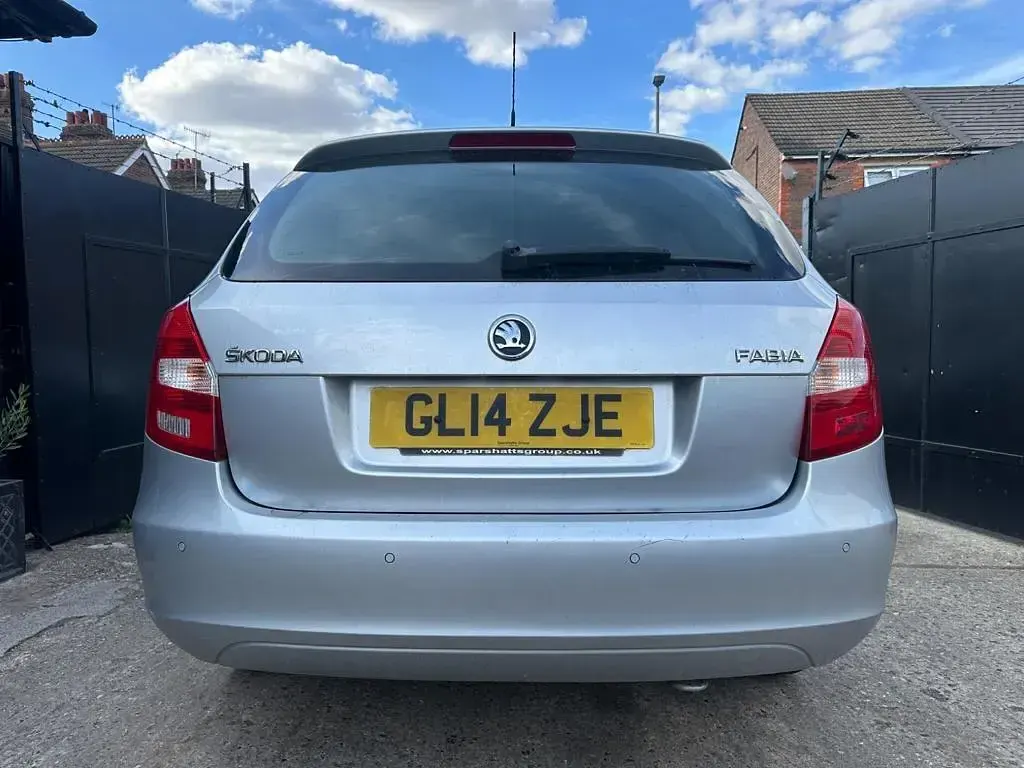 Used Skoda Fabia Elegance 2014 Silver Estate