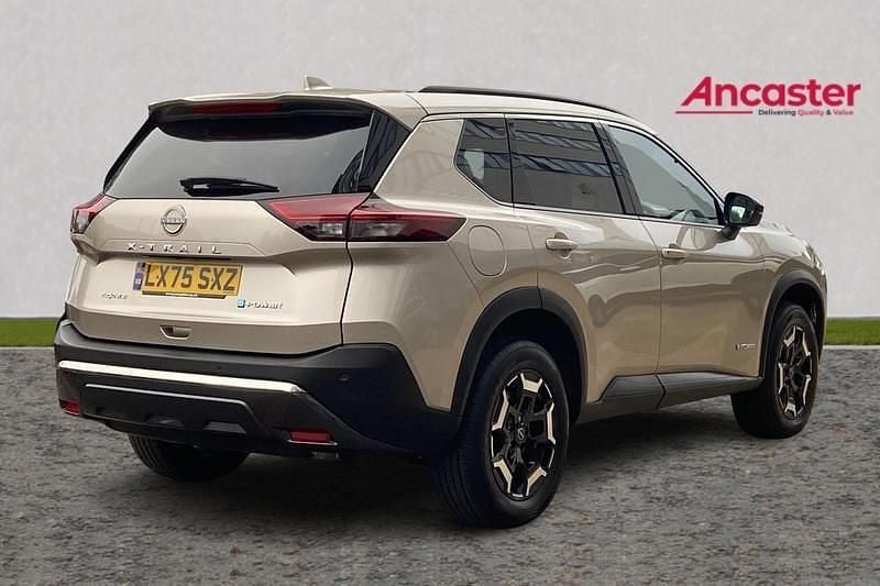 New Nissan X-Trail 211 HP (155 kW) 2025 Champagne silver SUV