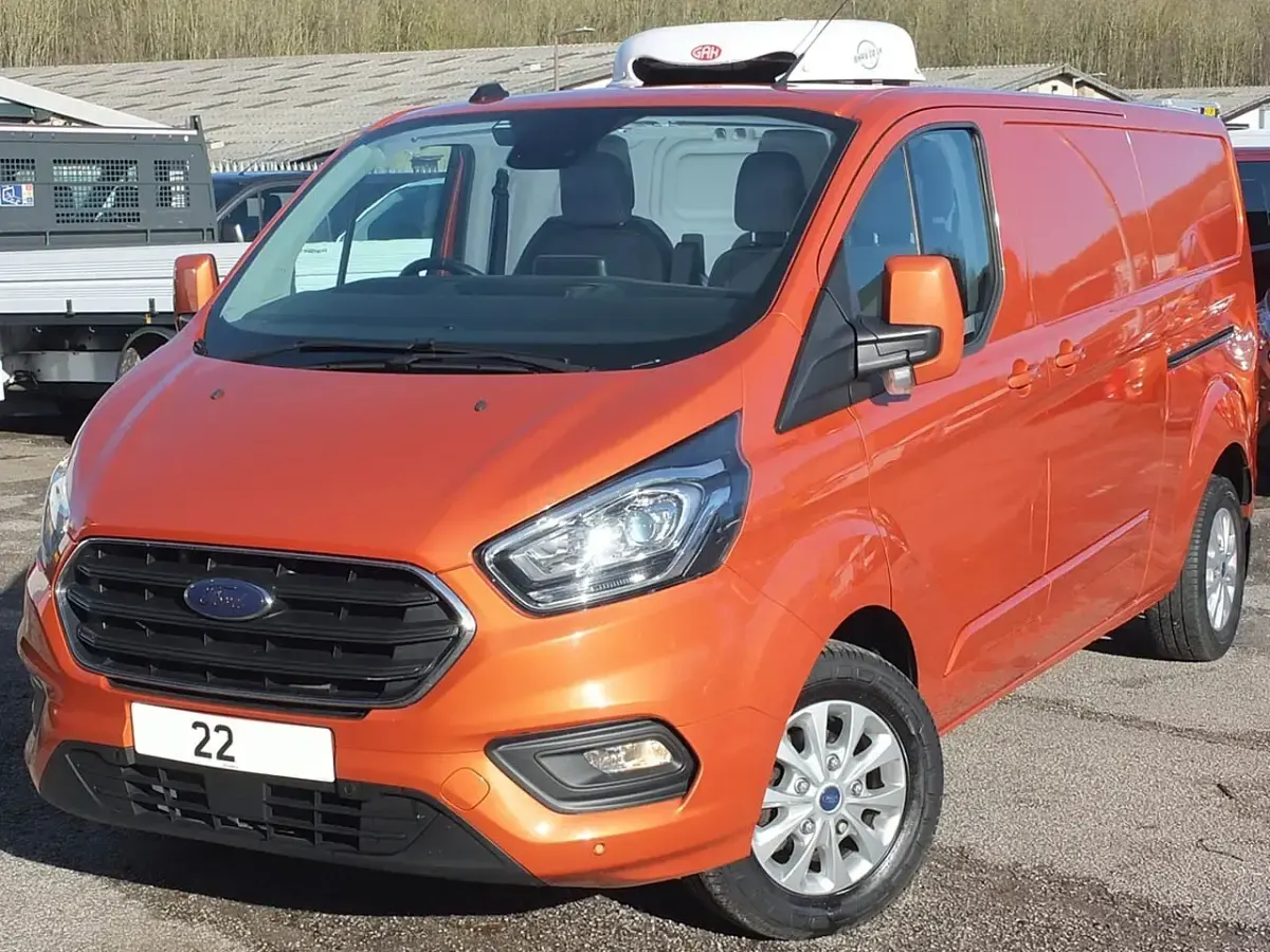 Used Ford Transit Custom 130 HP (95 kW) 2022 Orange Van