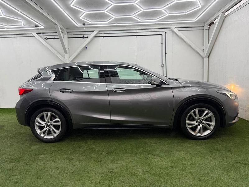 Used Infiniti Q30 2017 Grey Hatchback